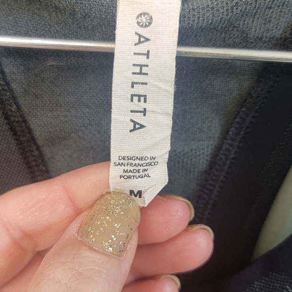 Athleta Racerback Camo Activewear Workout Womens Tank Size Medium - Picture 6 of 6